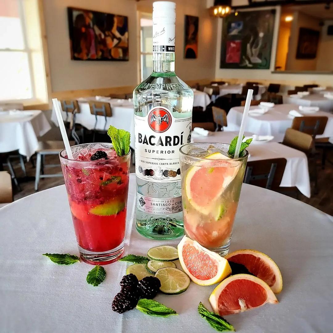 Cocktails with fresh fruit in the dining room