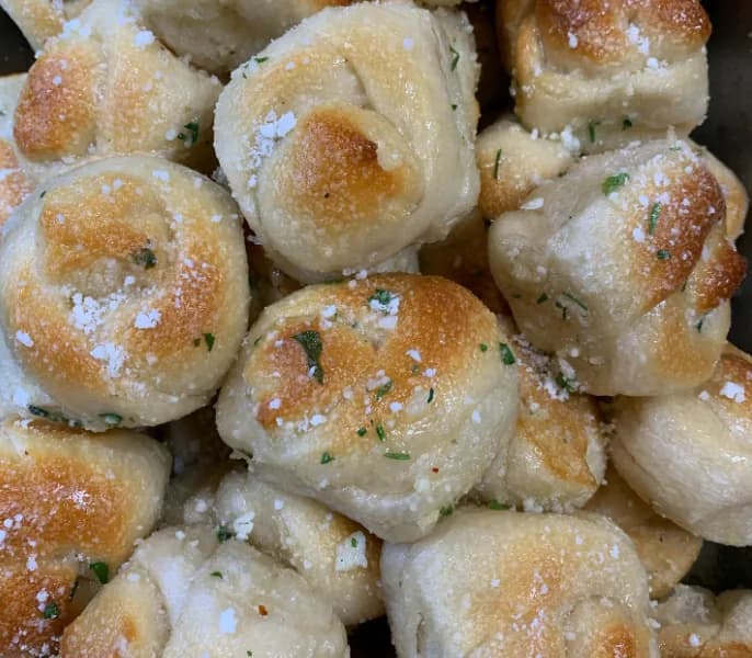 Garlic knots